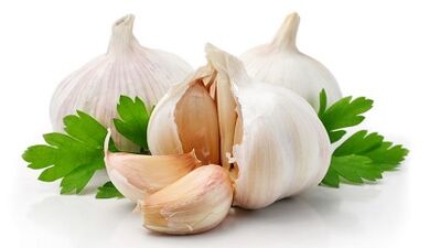Die Verwendung von Knoblauch gegen Parasiten in der Leber